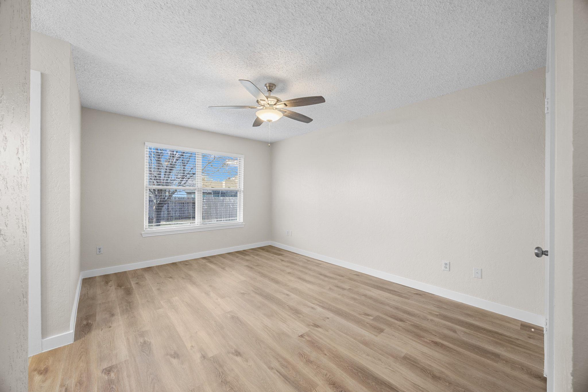 402 Hillside Dr, Round Rock, TX 78681