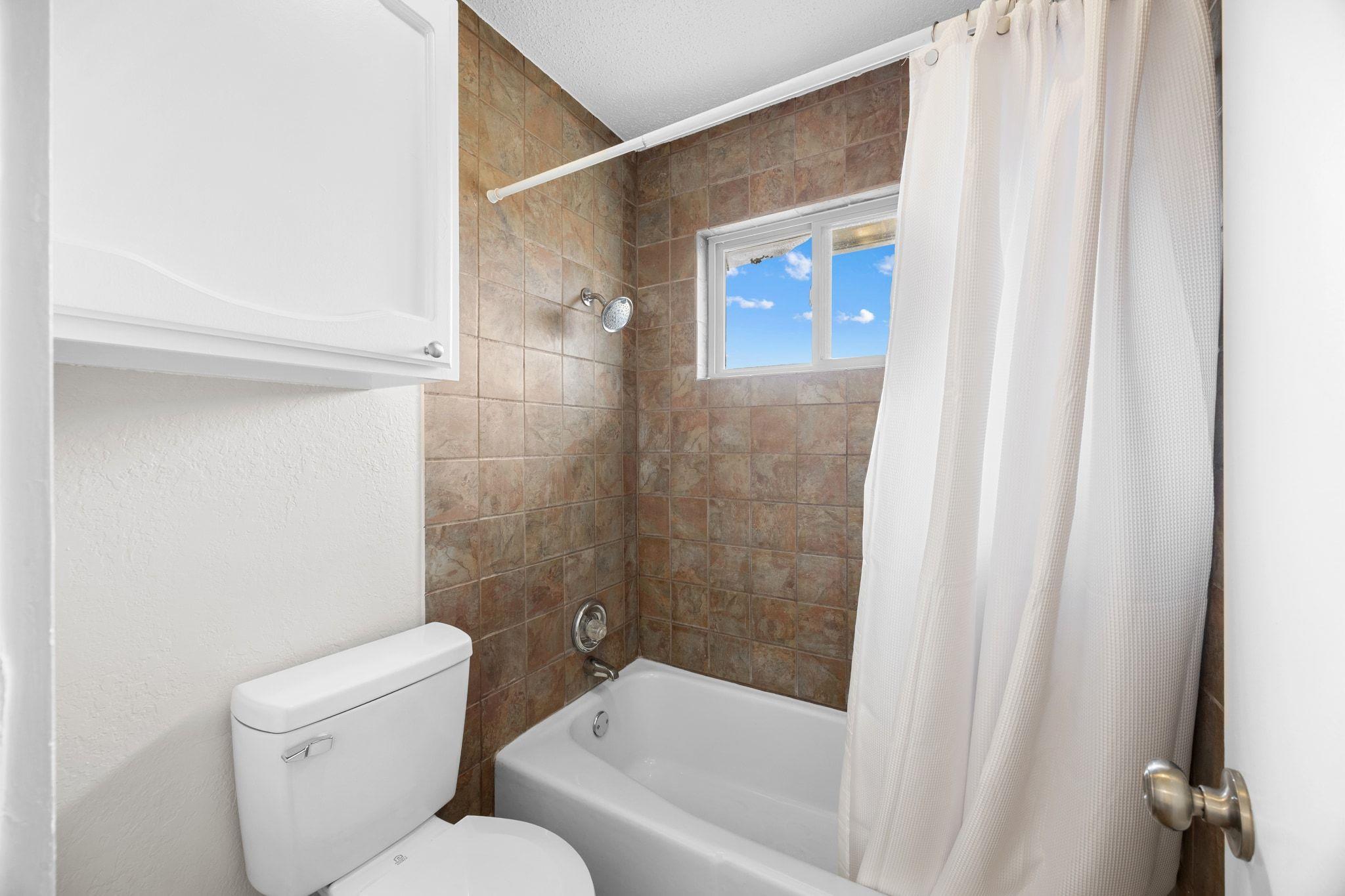 402 Hillside Dr, Round Rock, TX 78681