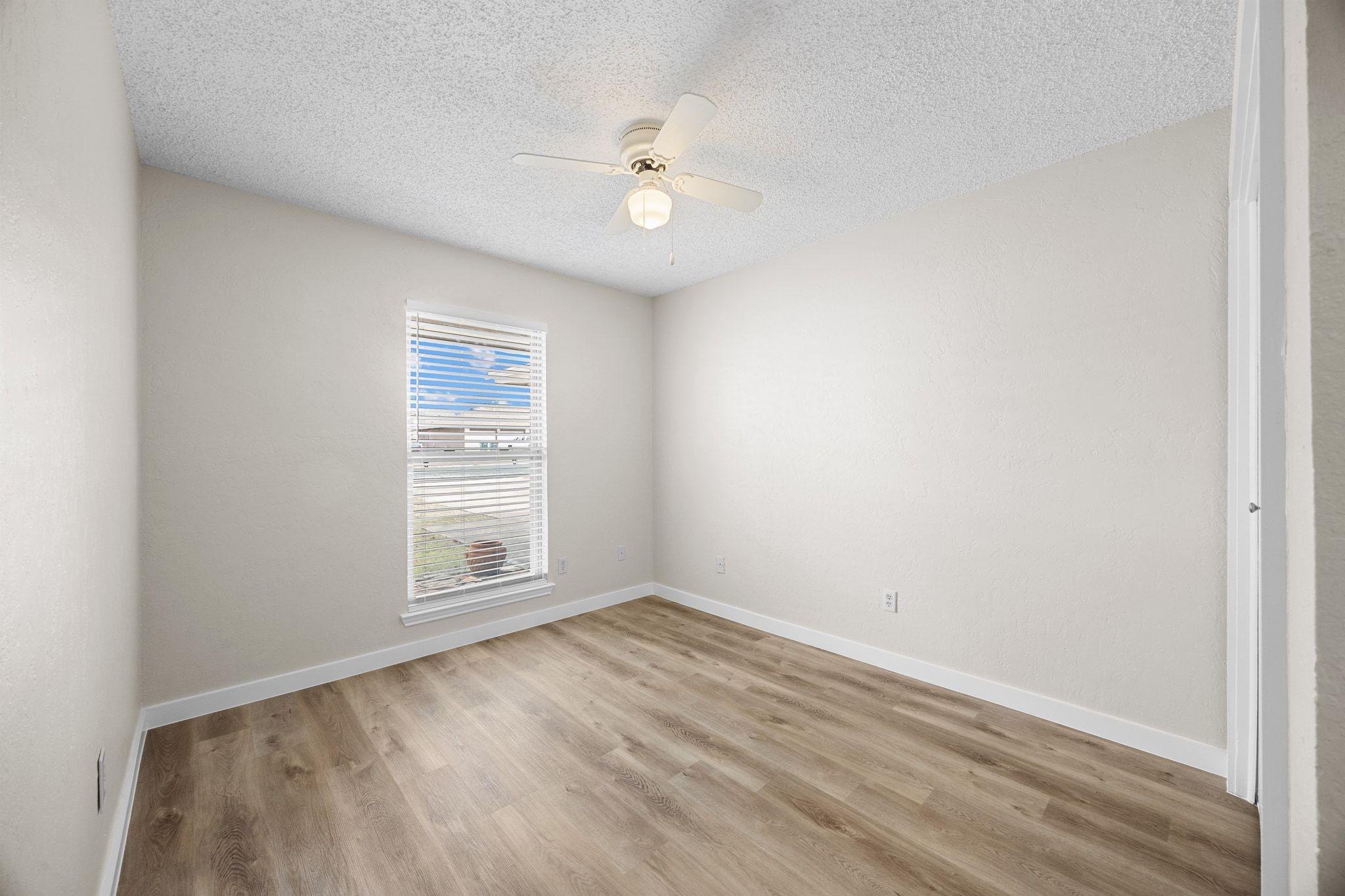 402 Hillside Dr, Round Rock, TX 78681