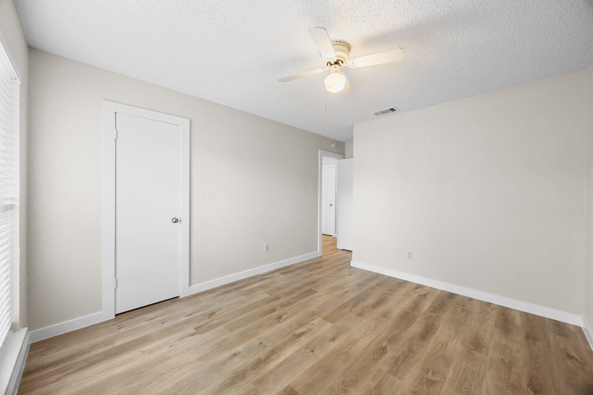 402 Hillside Dr, Round Rock, TX 78681