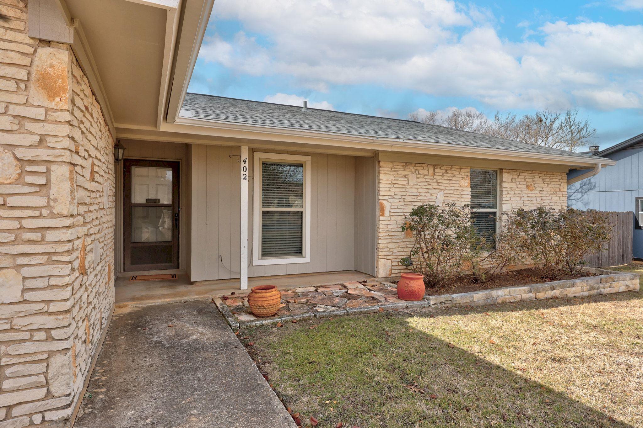 402 Hillside Dr, Round Rock, TX 78681