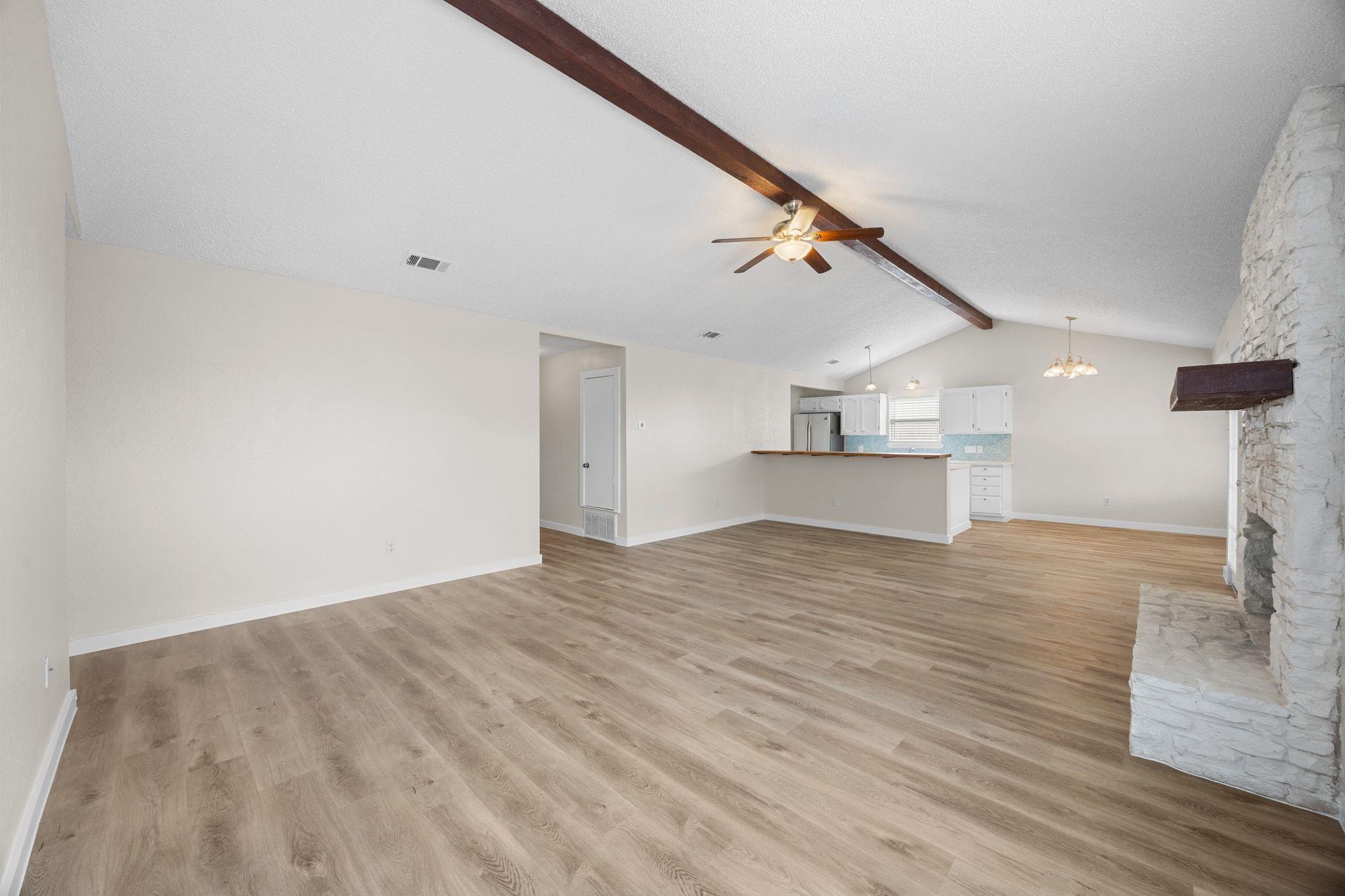 402 Hillside Dr, Round Rock, TX 78681