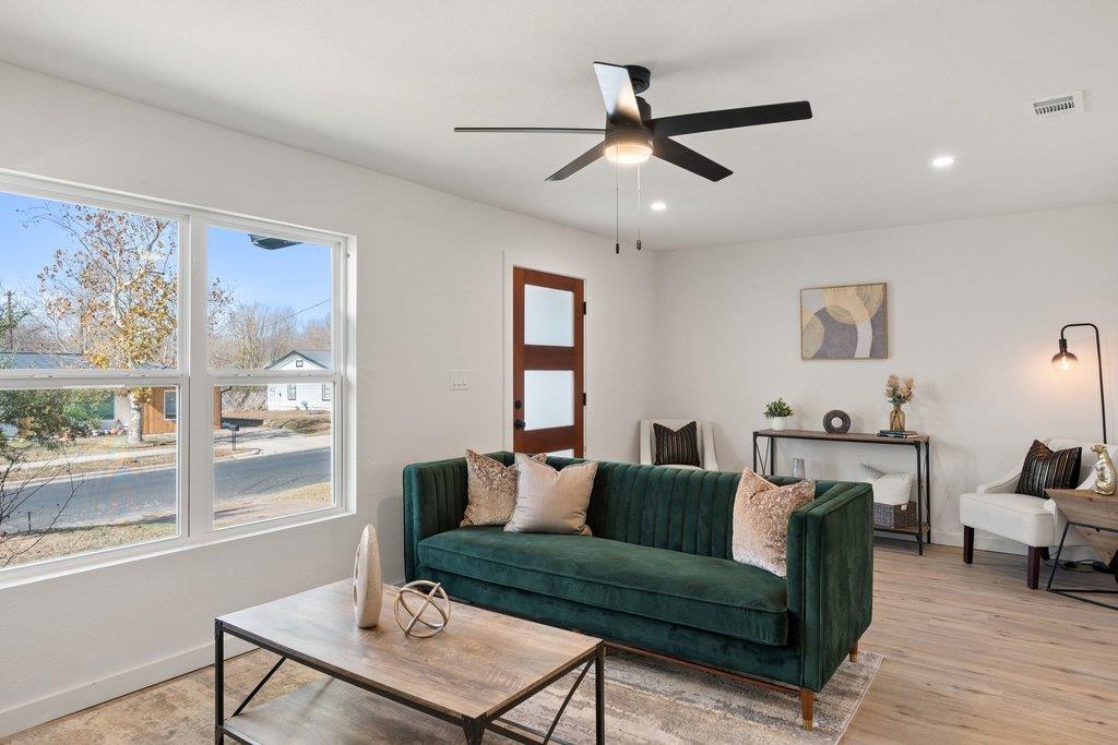 5327 Wellington Dr, Austin, TX 78723