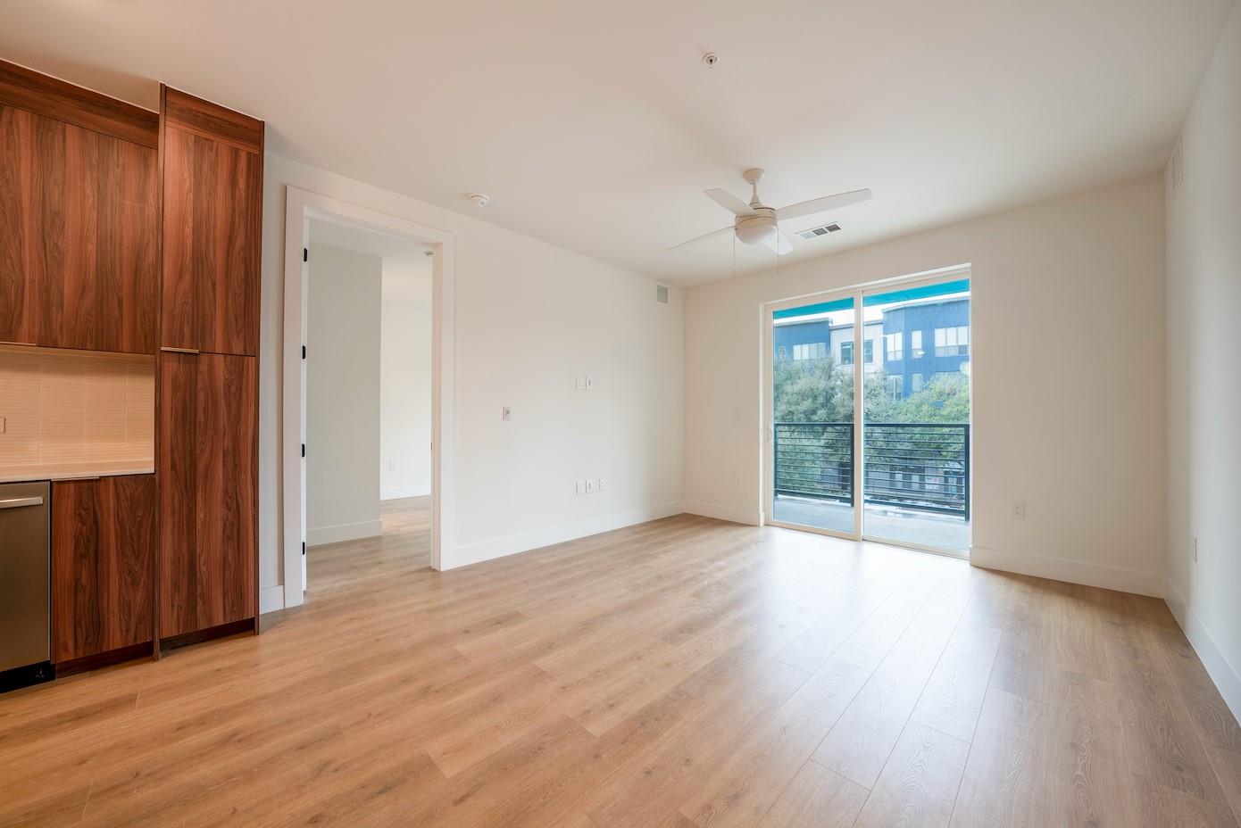 1701 Simond Ave # 212, Austin, TX 78723