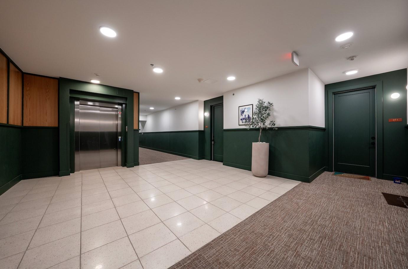 1701 Simond Ave # 212, Austin, TX 78723