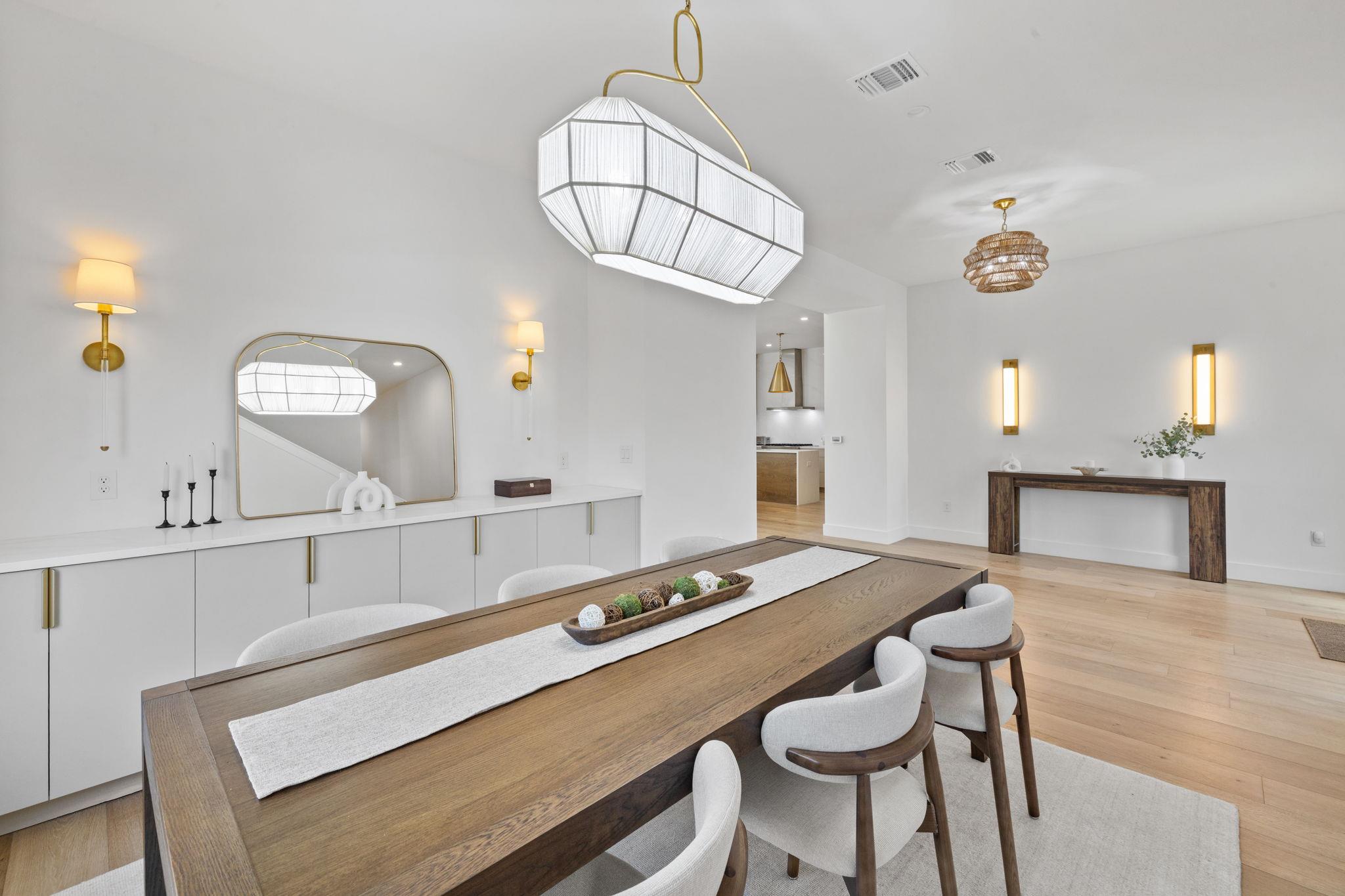 3205 Dolphin Dr, Austin, TX 78704