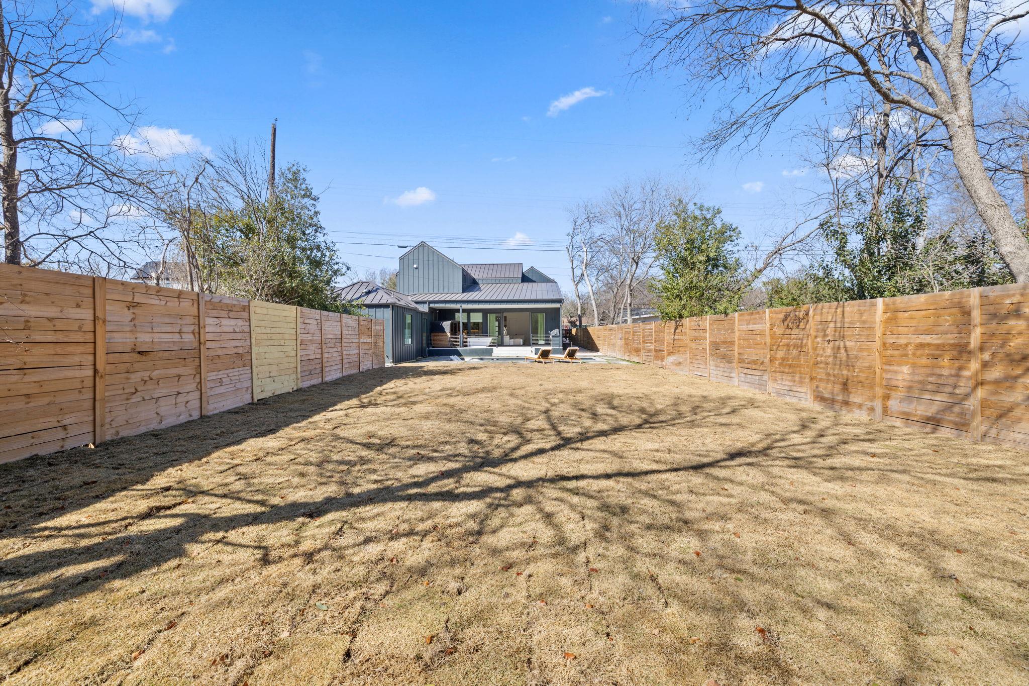 3205 Dolphin Dr, Austin, TX 78704