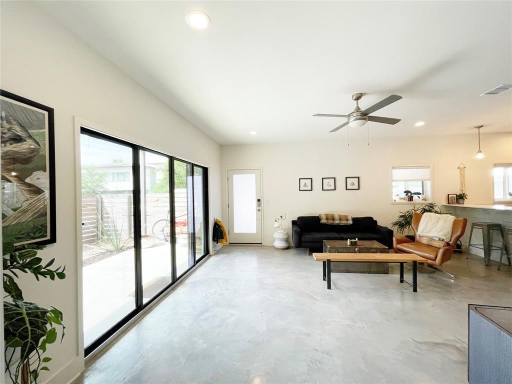 2101 Montopolis Dr # 9, Austin, TX 78741