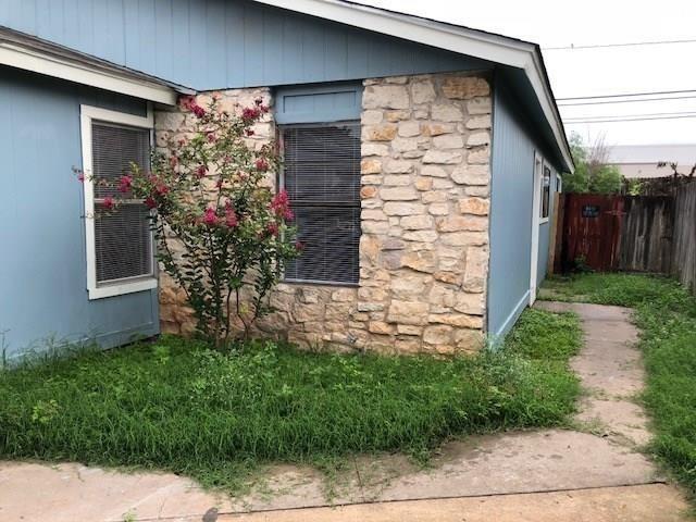 2108 SE Donahue Ln # A, Austin, TX 78744