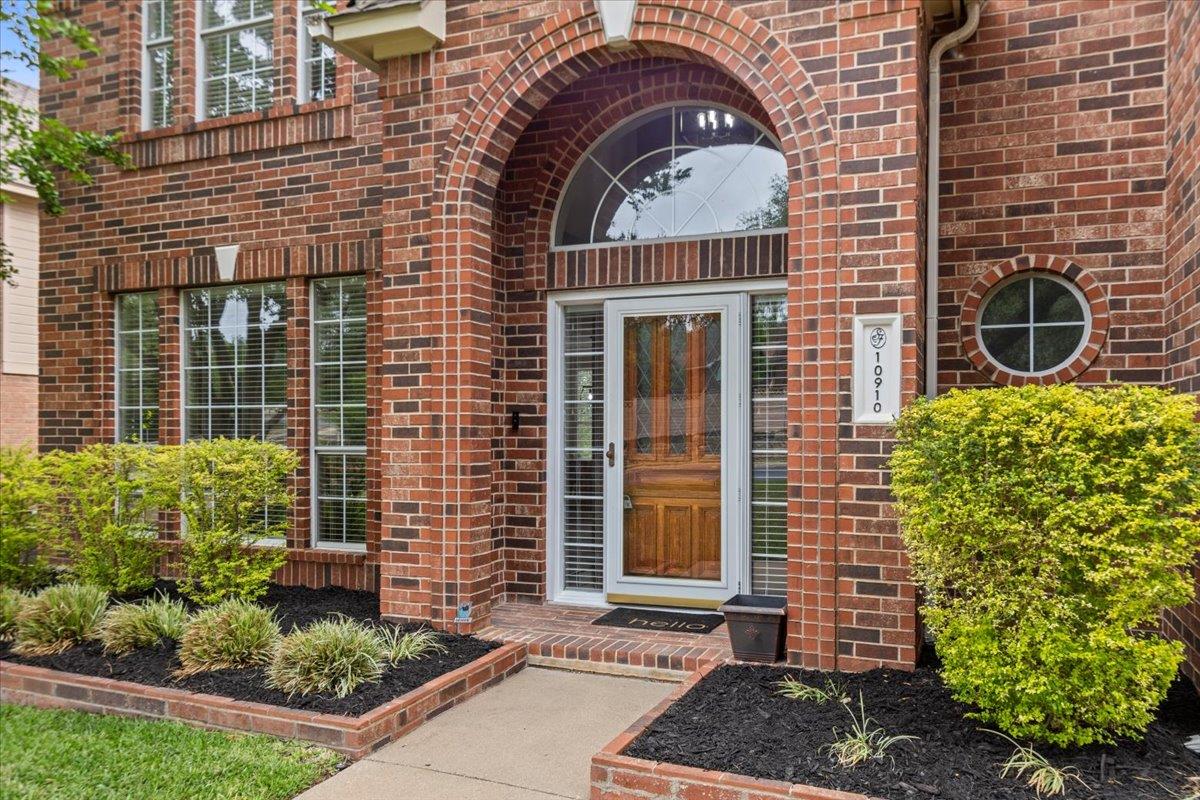 10910 Chestnut Ridge Rd, Austin, TX 78726