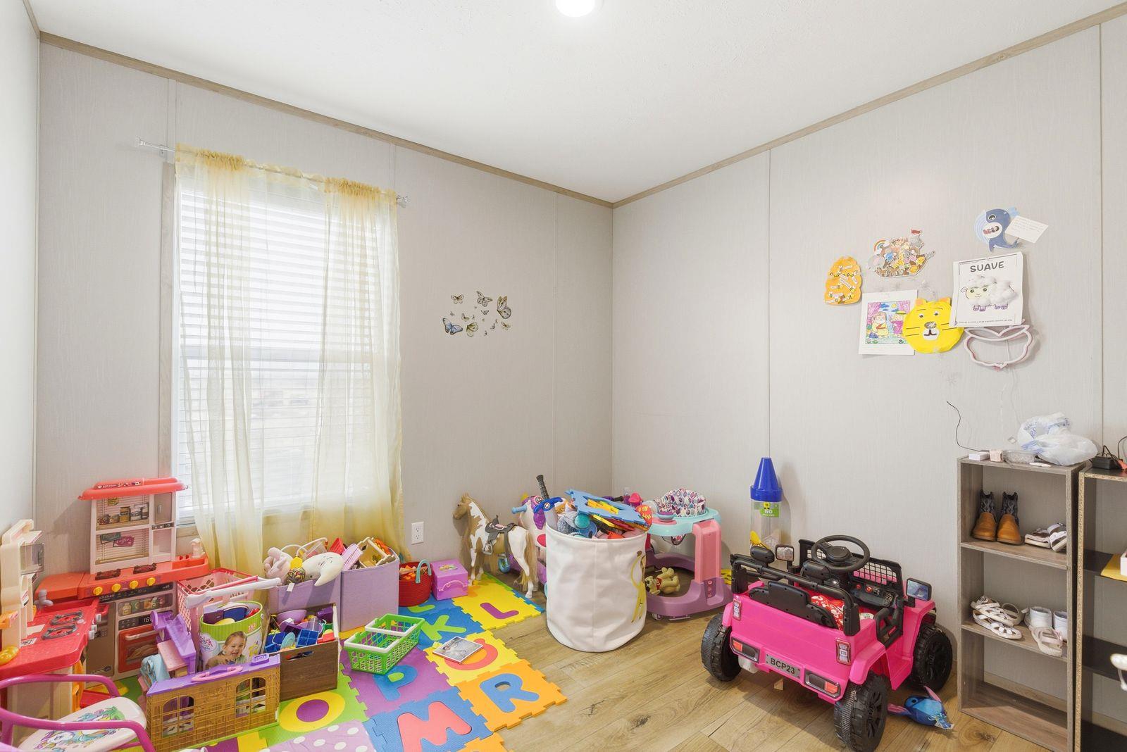 279 Pajarilla Pass, Del Valle, TX 78617