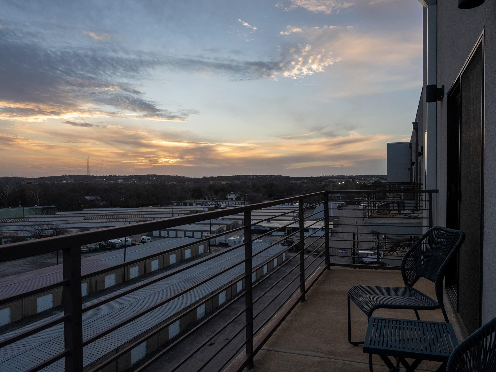 6444 Burnet Rd # 509, Austin, TX 78757