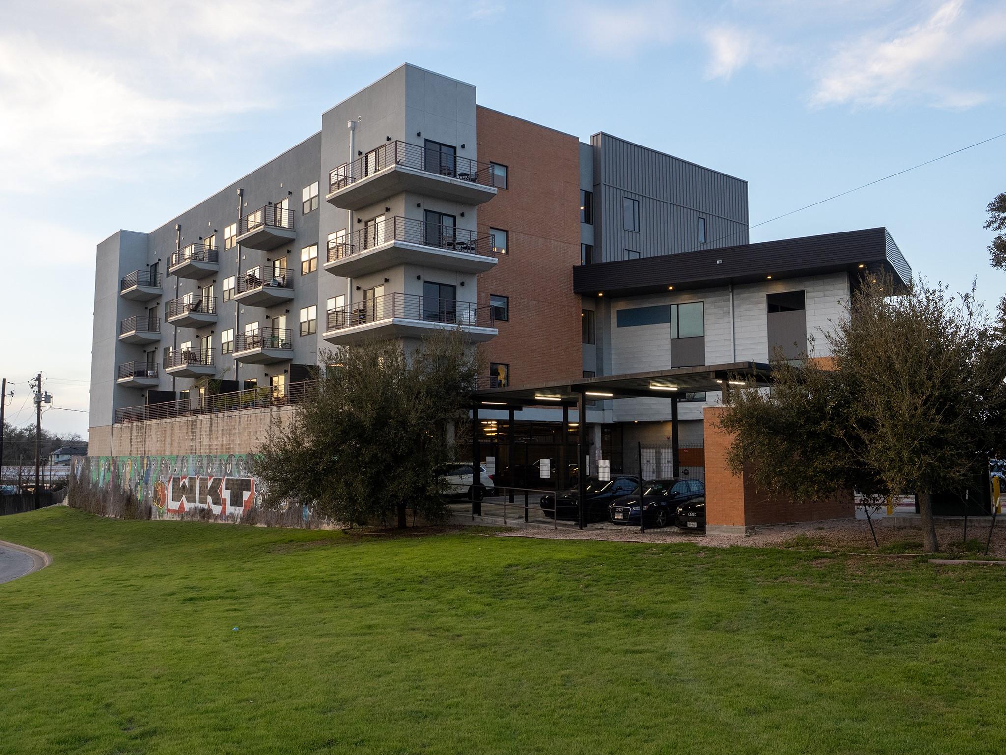 6444 Burnet Rd # 509, Austin, TX 78757