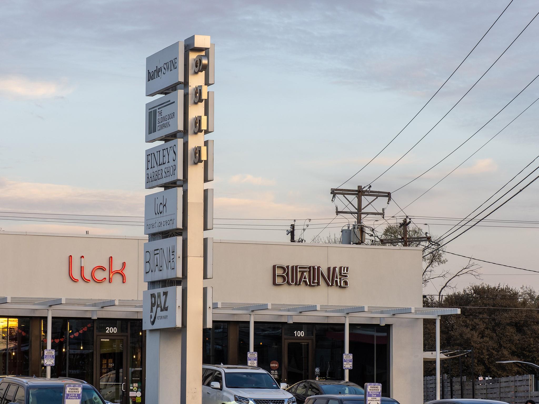 6444 Burnet Rd # 509, Austin, TX 78757