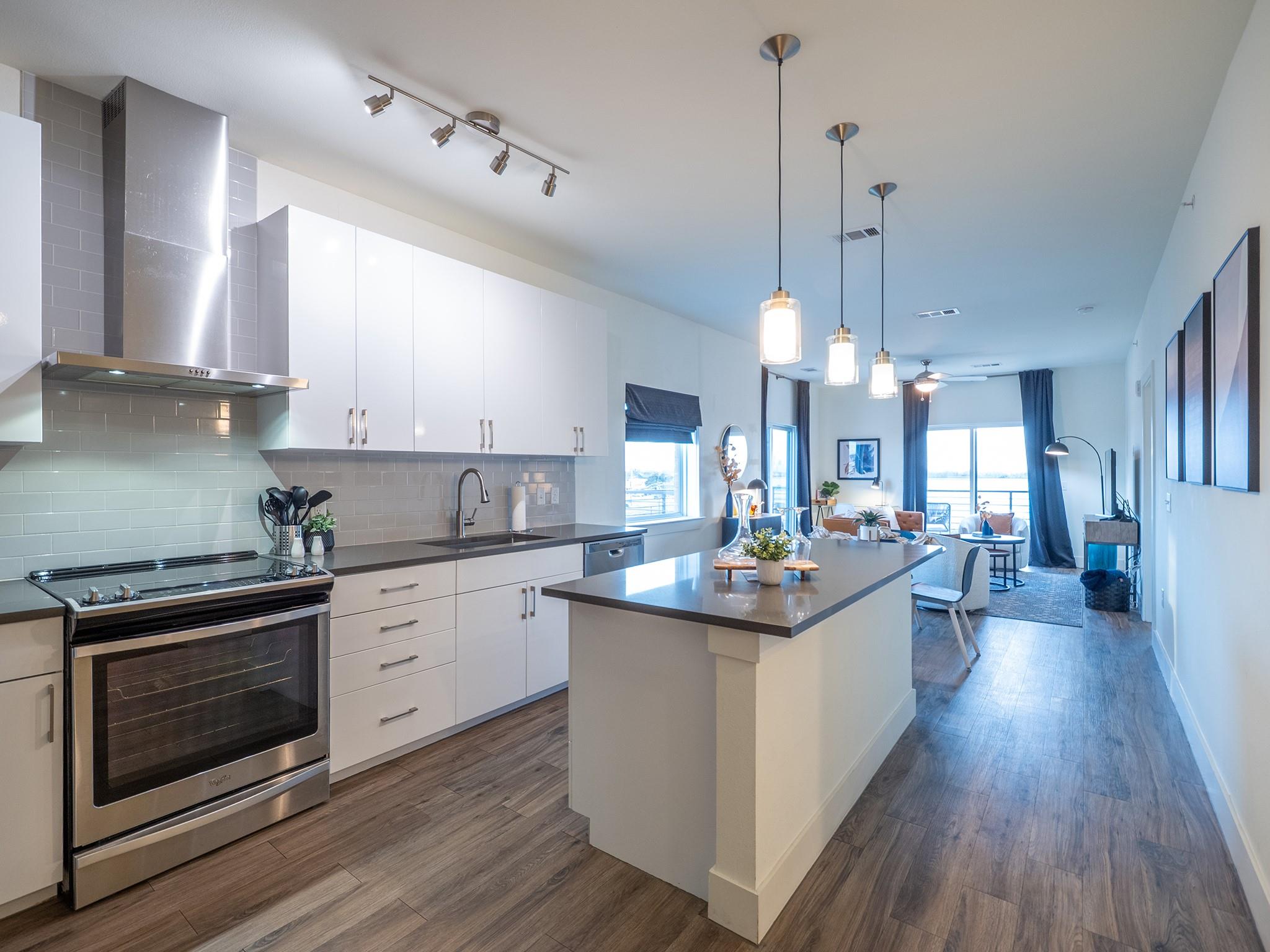 6444 Burnet Rd # 509, Austin, TX 78757