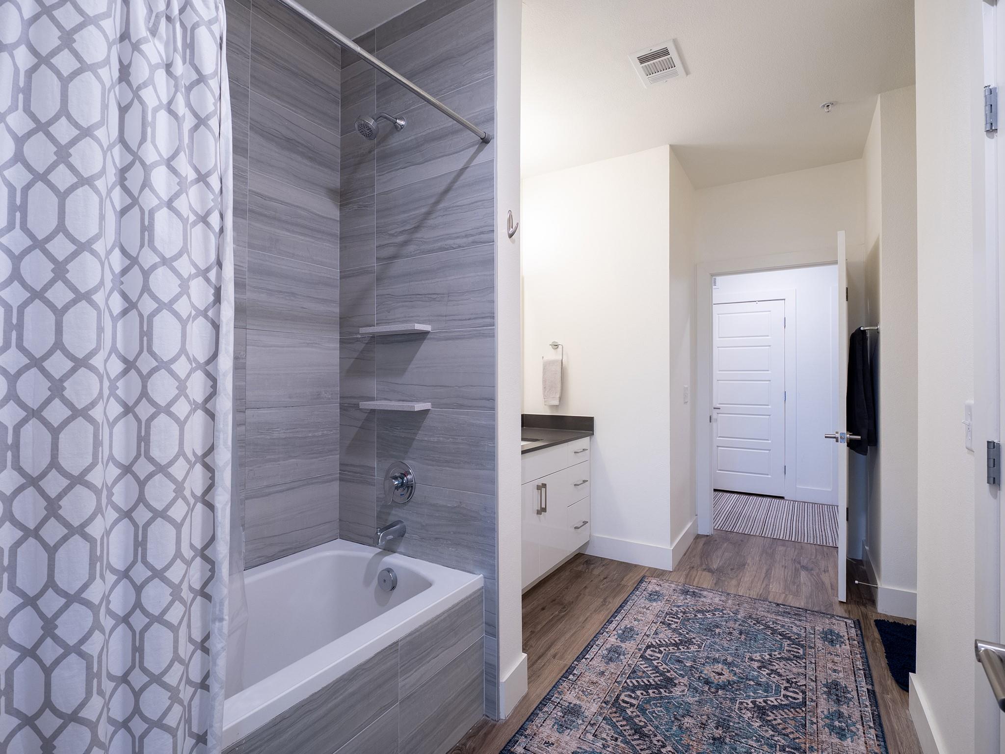 6444 Burnet Rd # 509, Austin, TX 78757