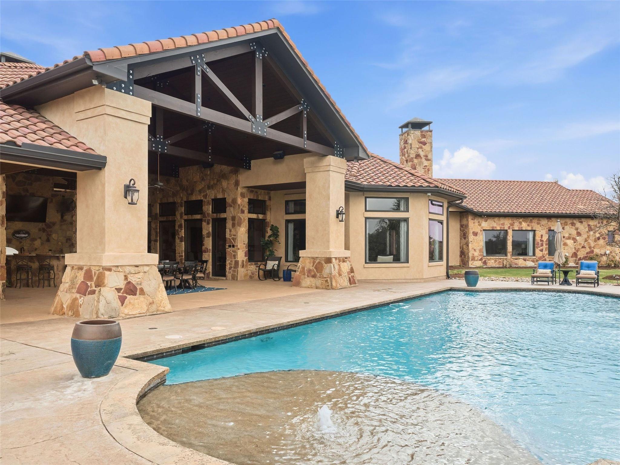 600 County Road 257, Liberty Hill, TX 78642