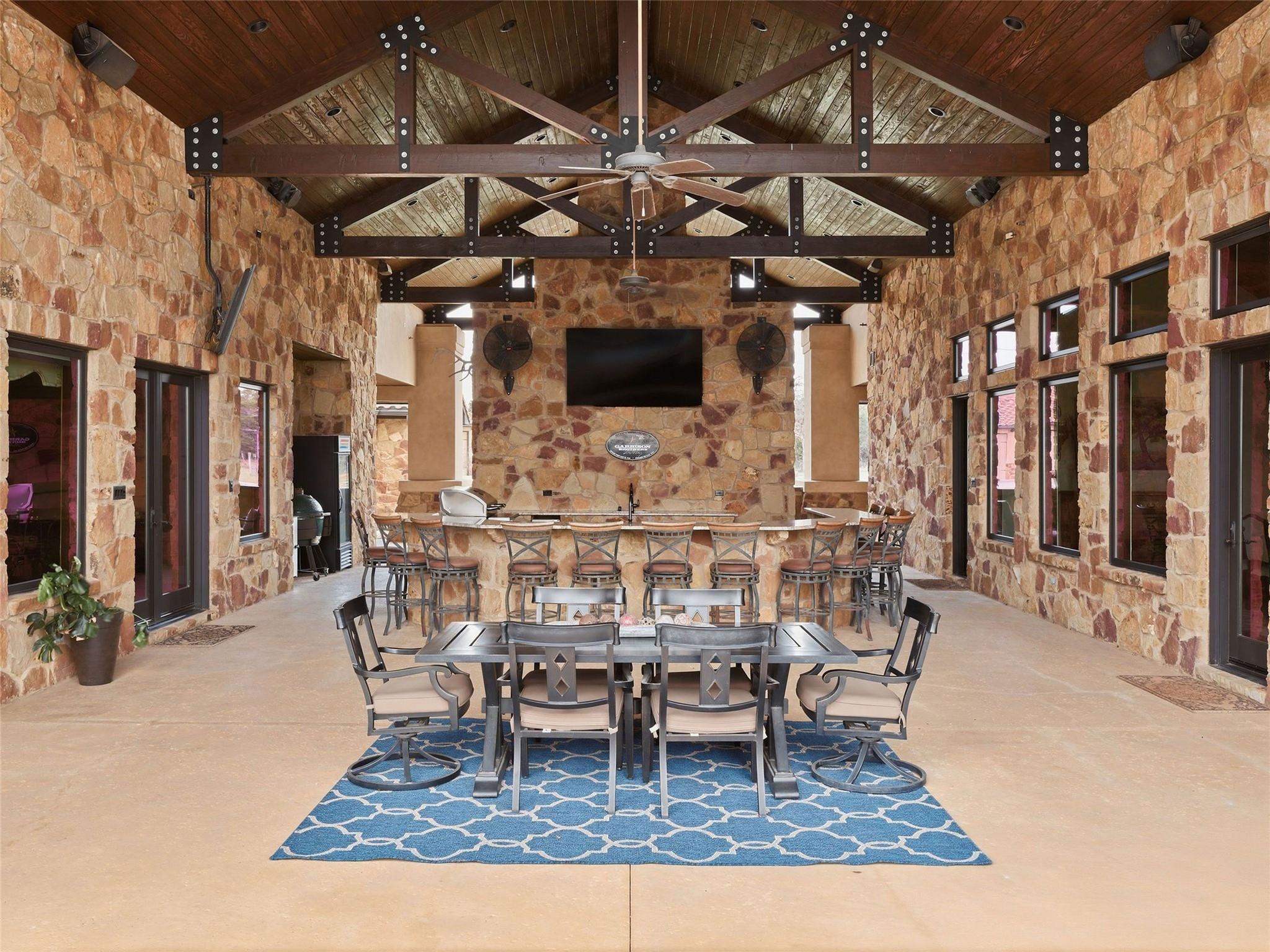 600 County Road 257, Liberty Hill, TX 78642