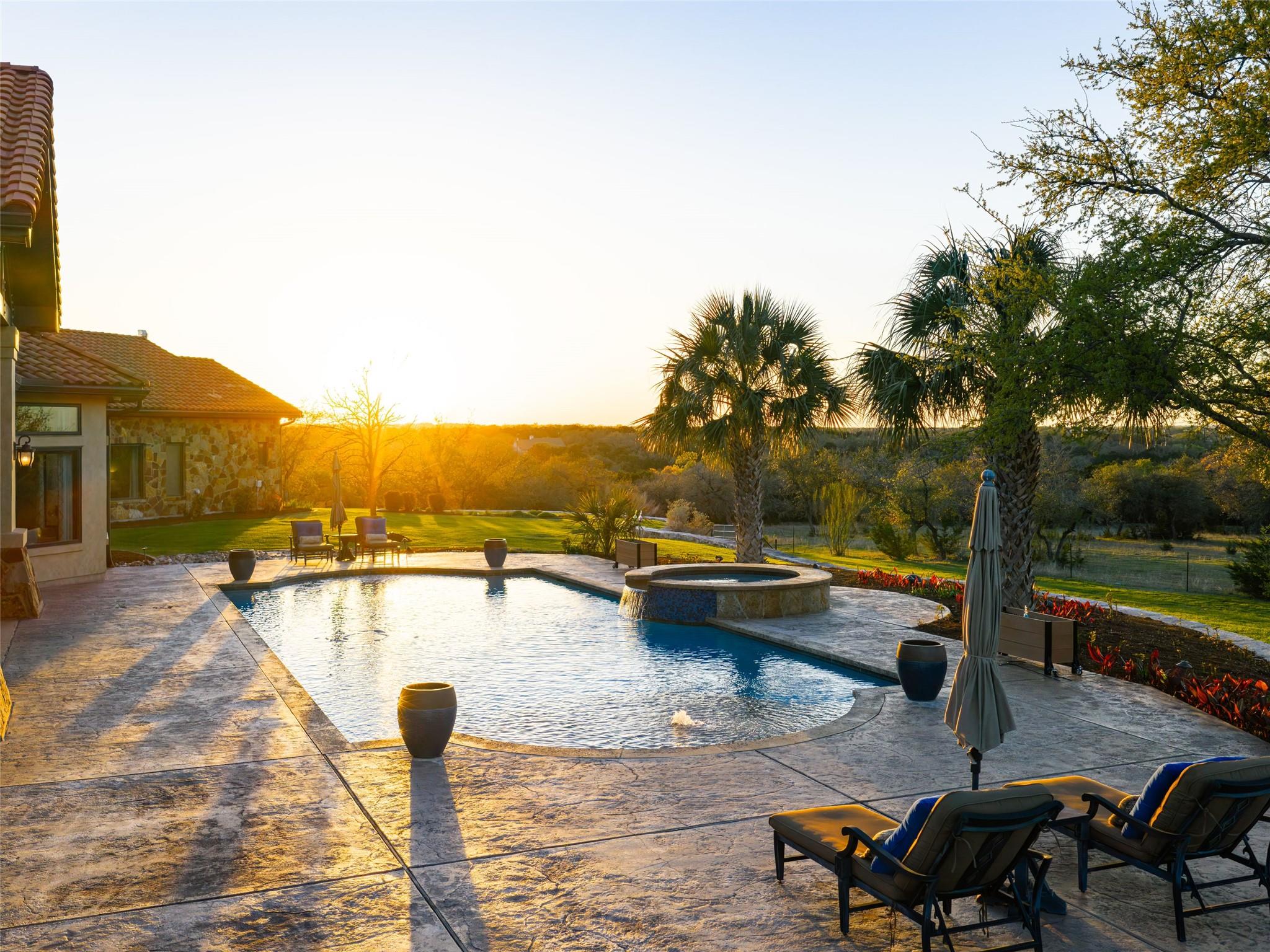 600 County Road 257, Liberty Hill, TX 78642