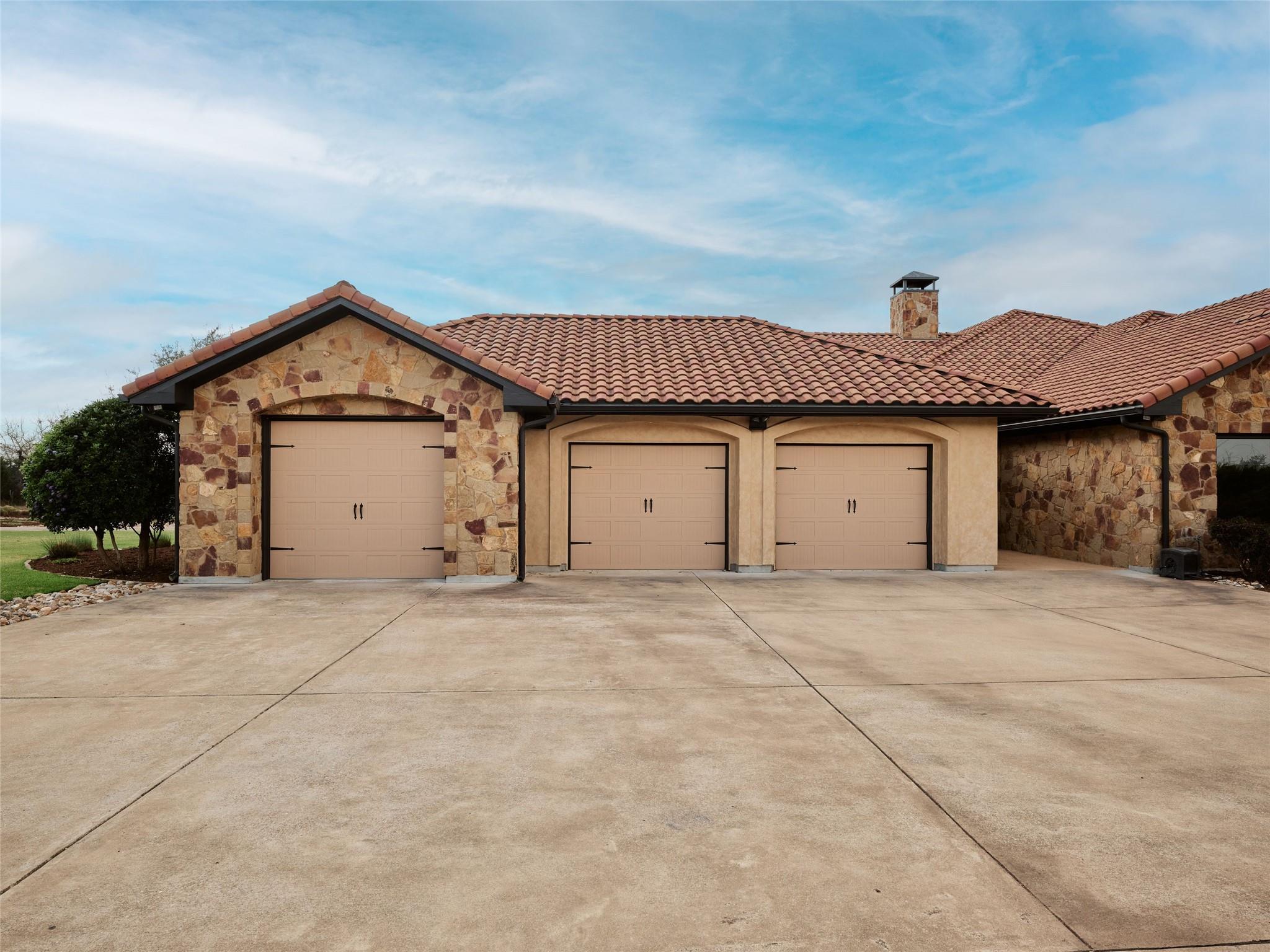 600 County Road 257, Liberty Hill, TX 78642