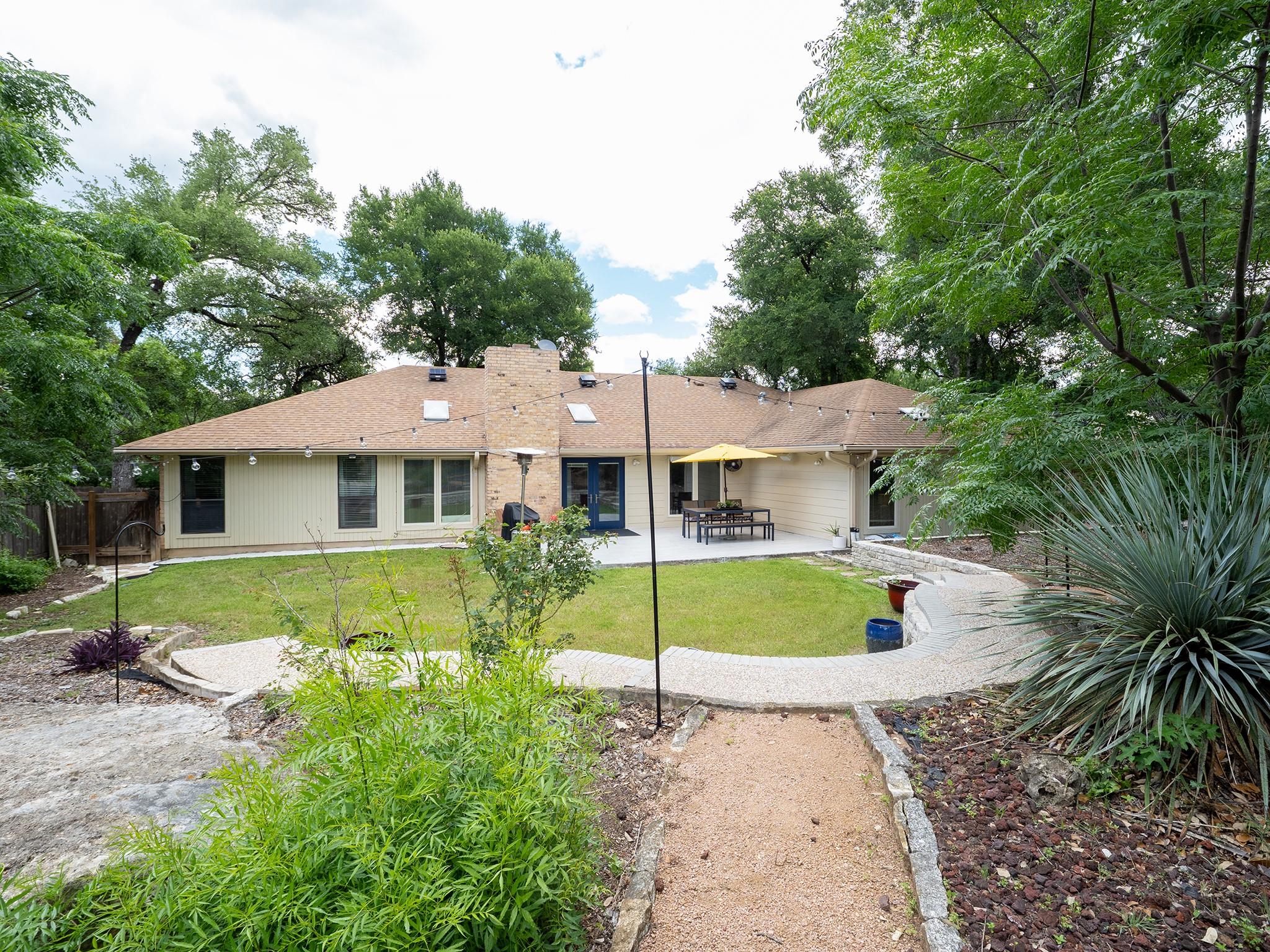 2110 Wychwood Dr, Austin, TX 78746