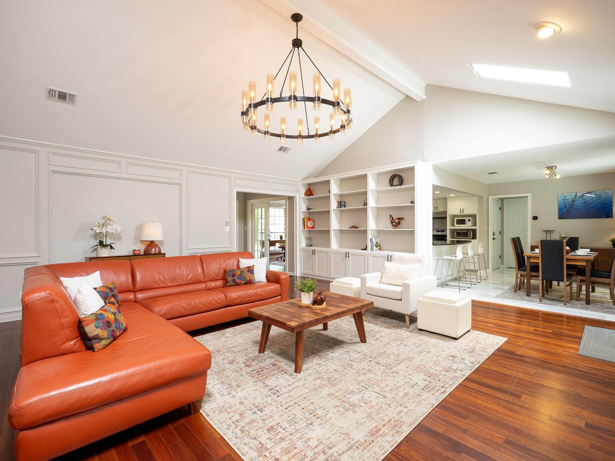 2110 Wychwood Dr, Austin, TX 78746