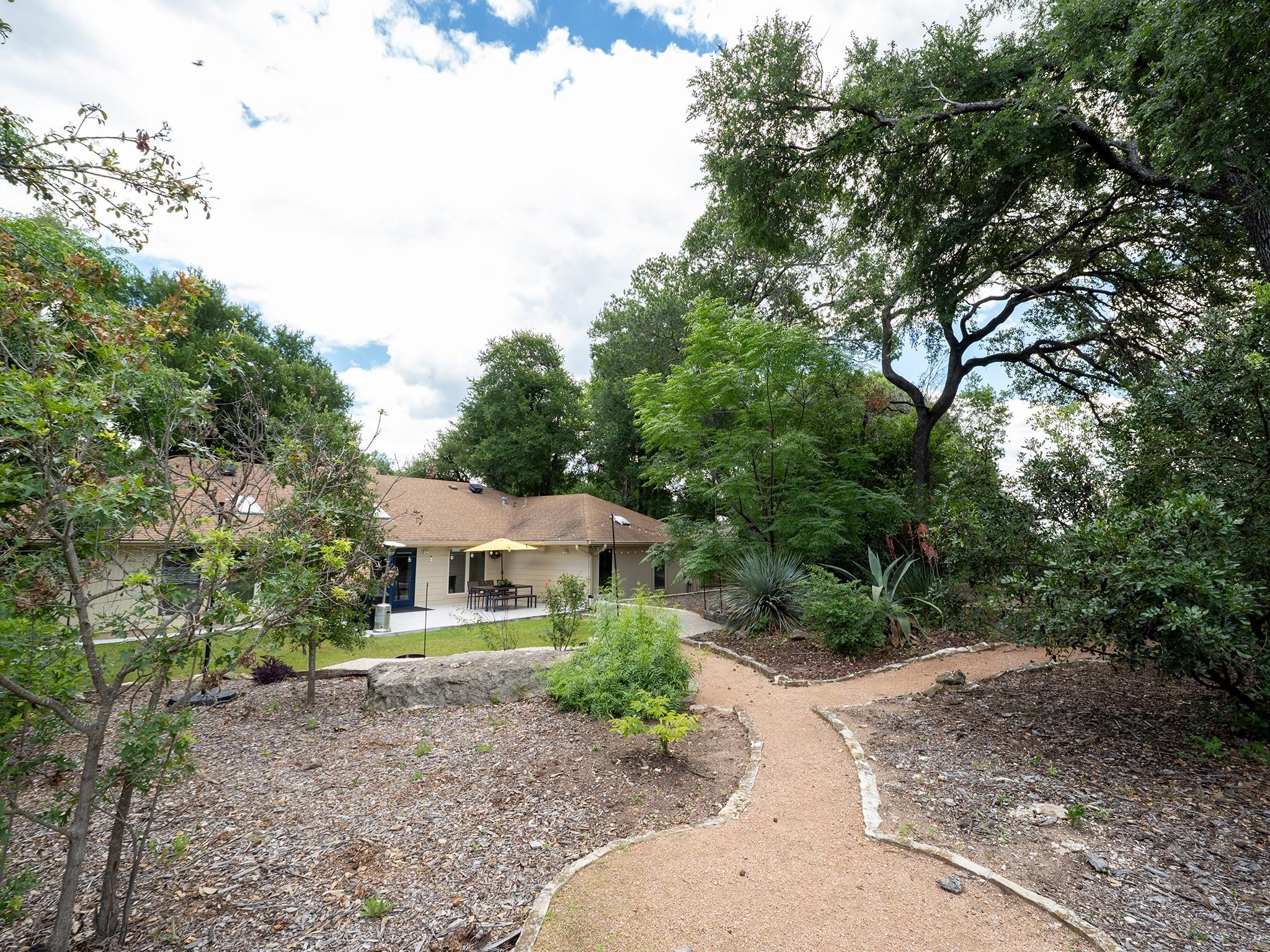 2110 Wychwood Dr, Austin, TX 78746