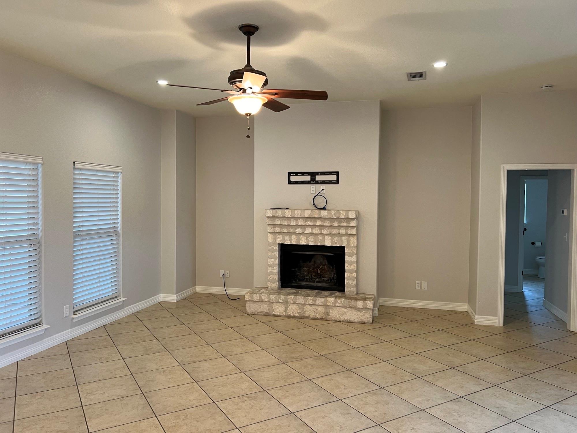 503 Woodland Park Dr, Marble Falls, TX 78654