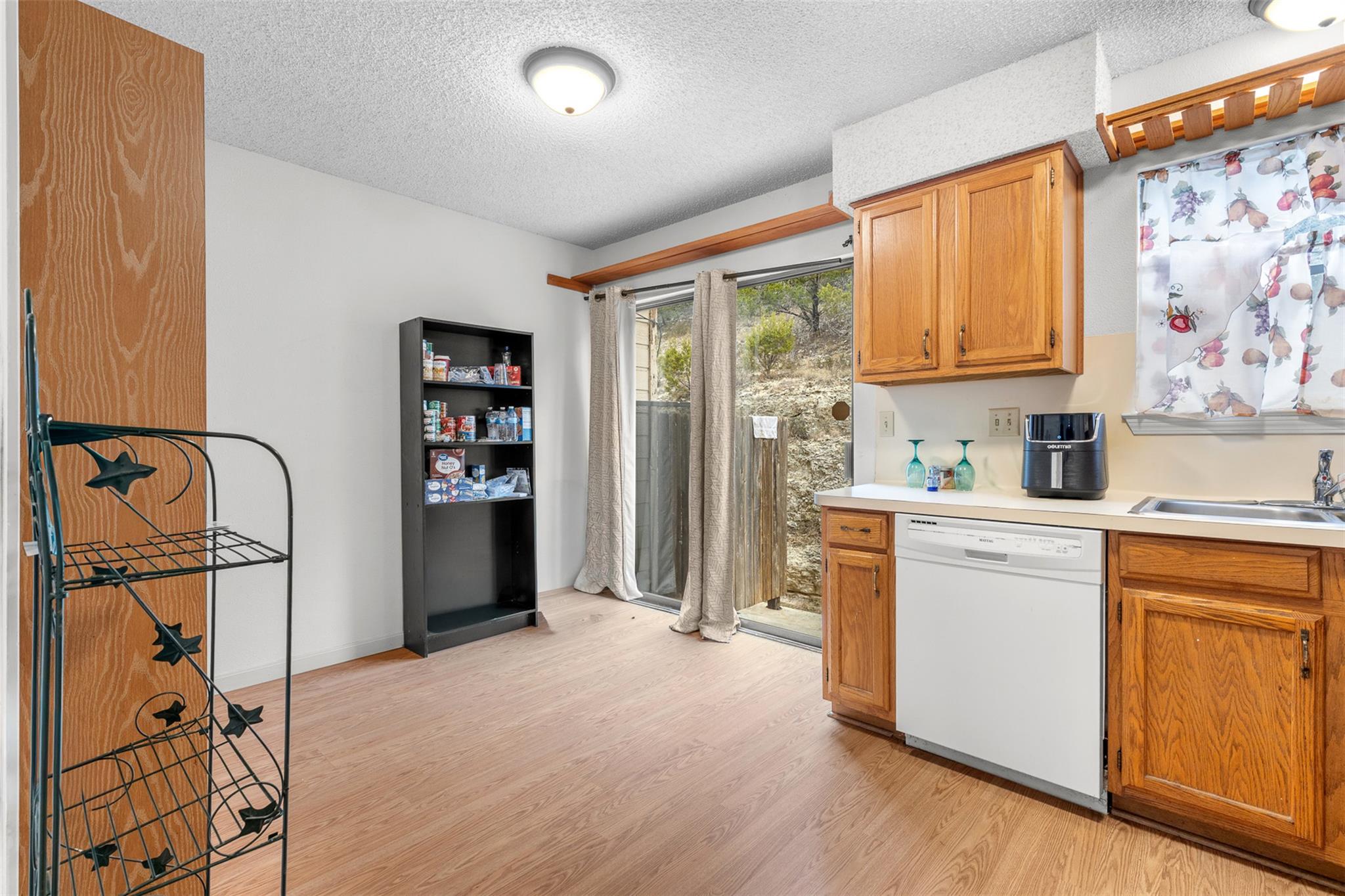 21461 Coyote Trl # 7, Lago Vista, TX 78645