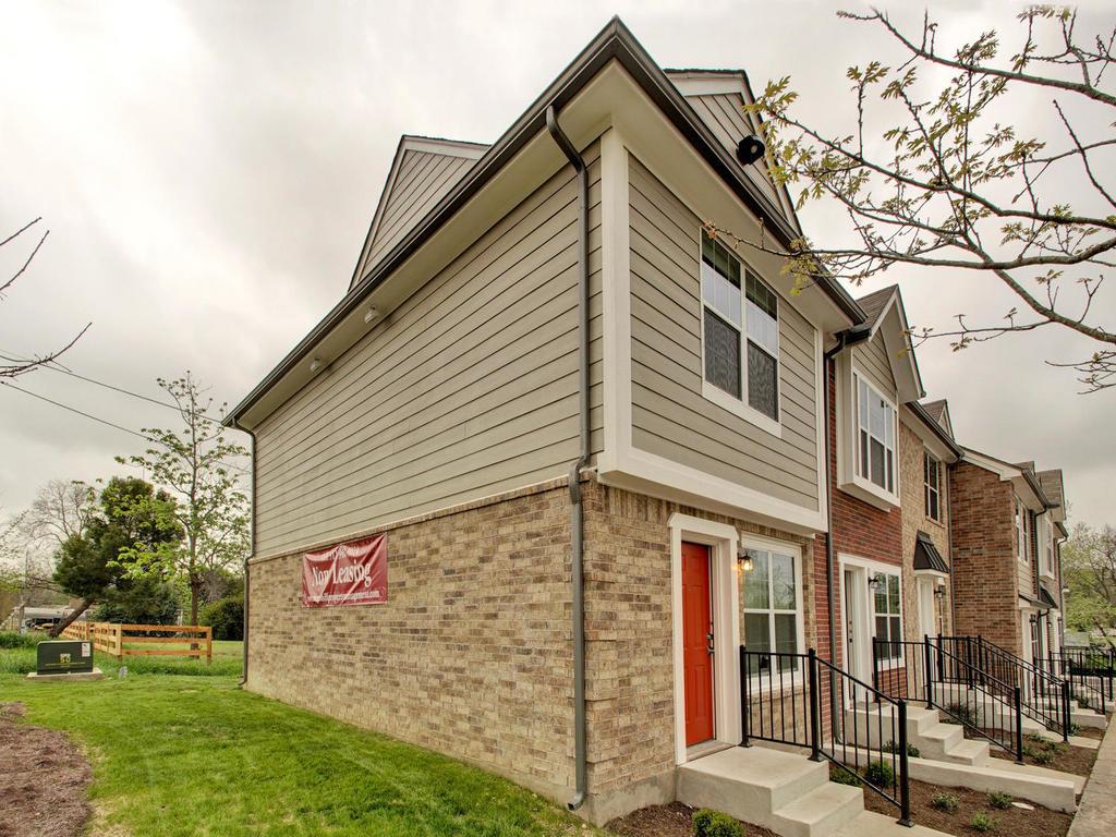 202 S College St # 13, Georgetown, TX 78626