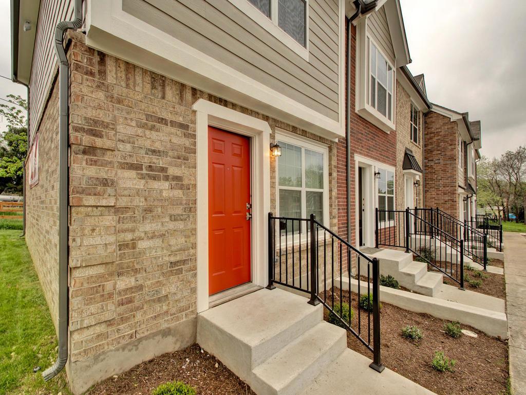 202 S College St # 13, Georgetown, TX 78626