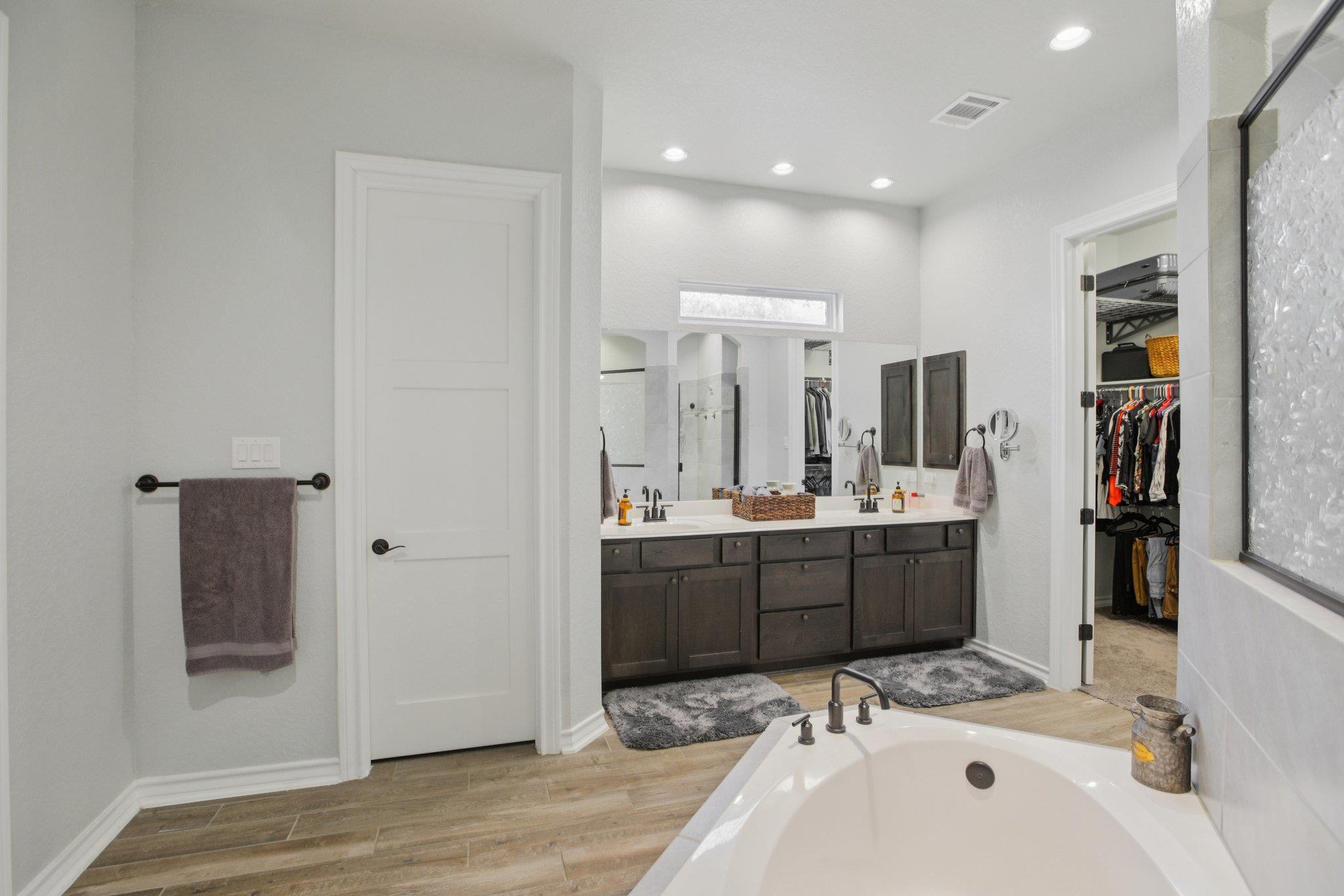 404 Ancient Oak Way, San Marcos, TX 78666