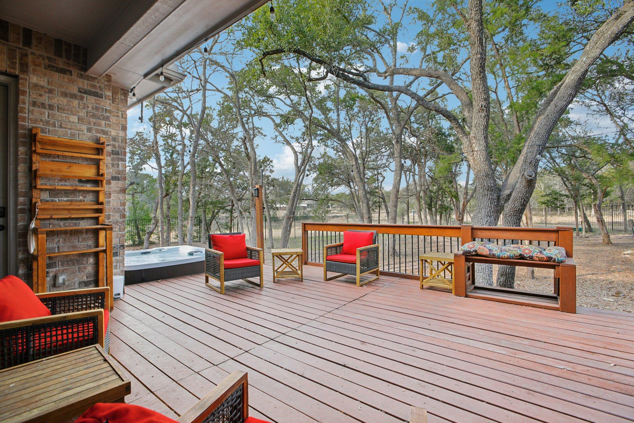 404 Ancient Oak Way, San Marcos, TX 78666