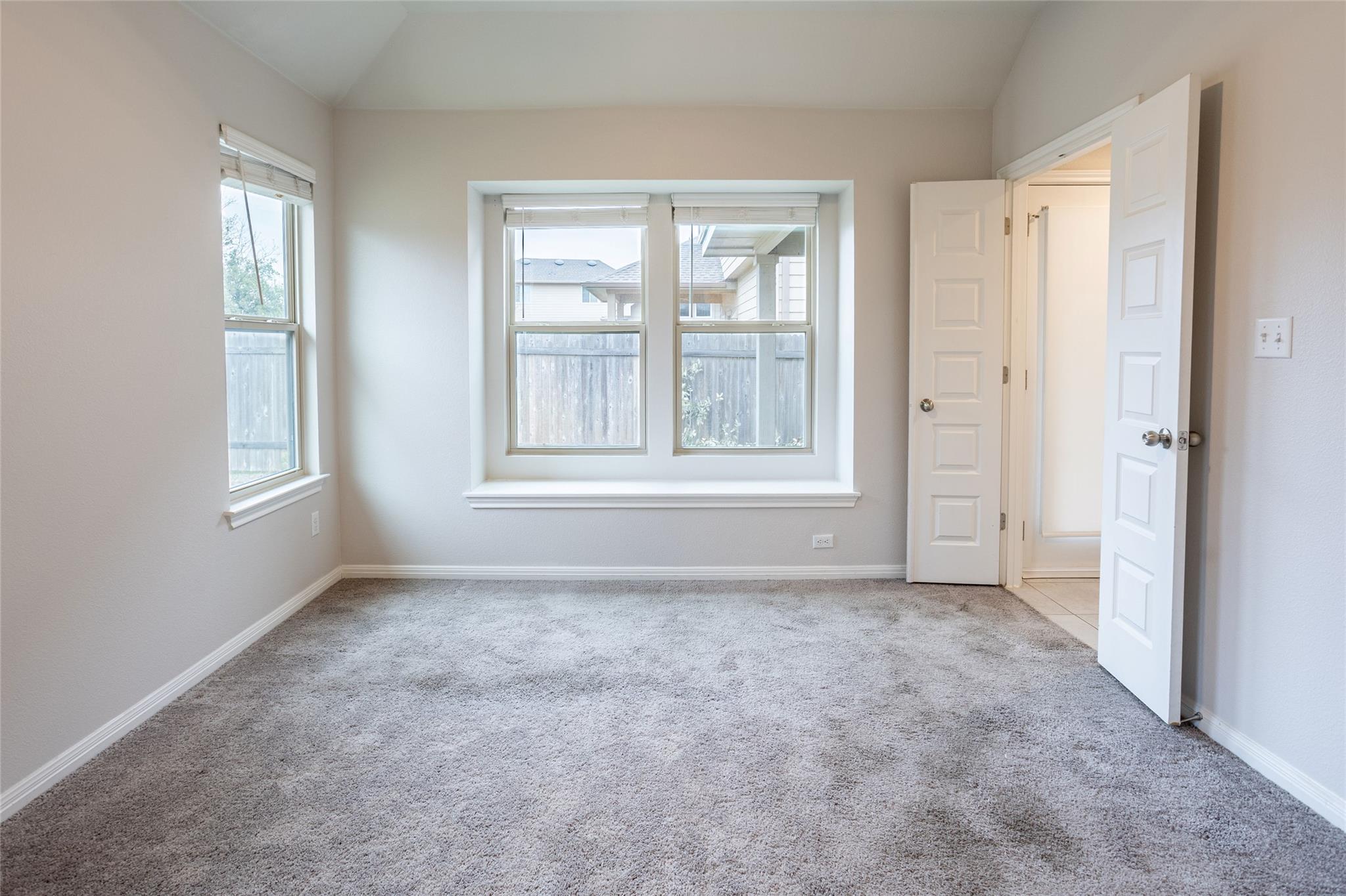 615 Stampede Rd, San Marcos, TX 78666