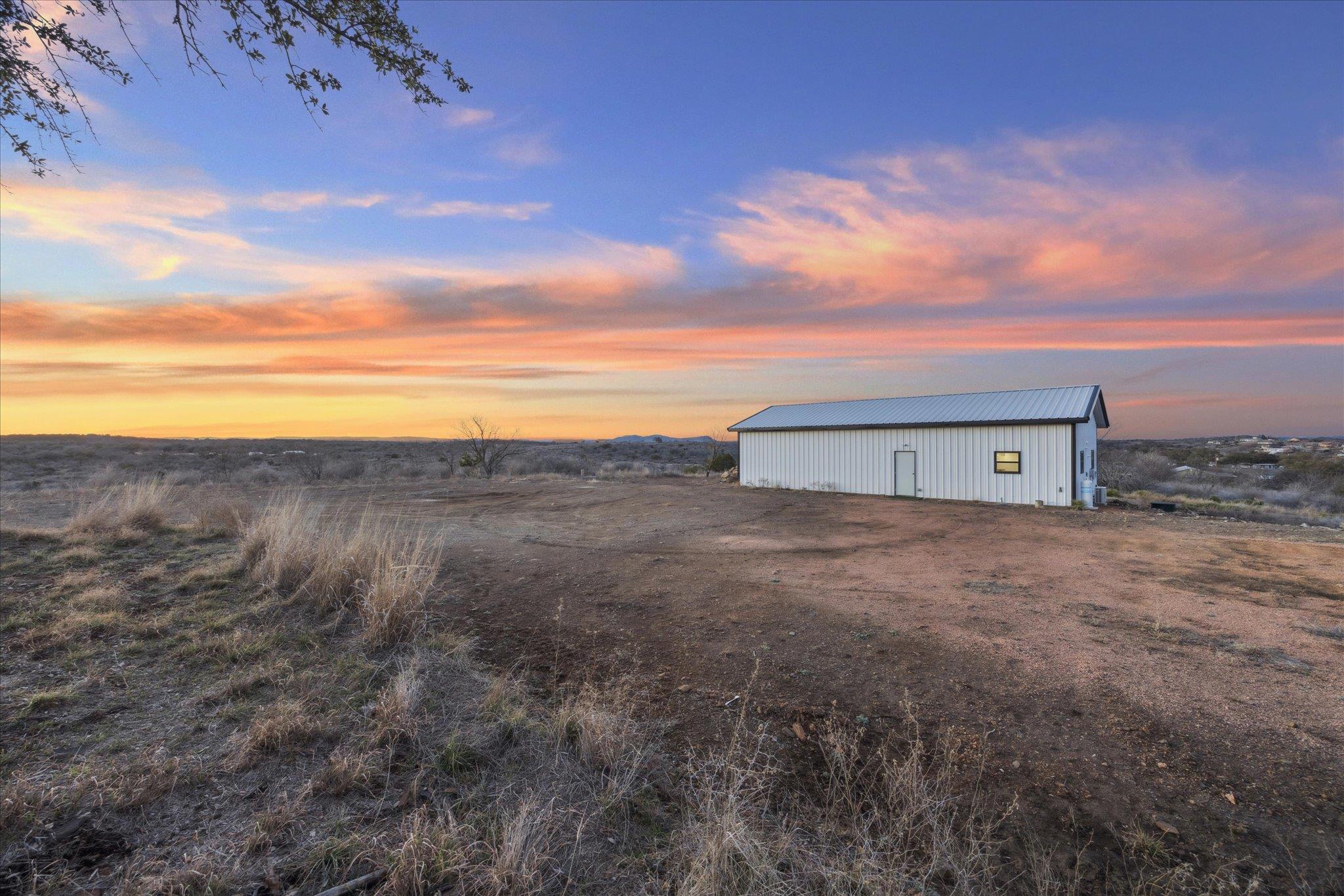 104 Paisano Dr, Horseshoe Bay, TX 78657