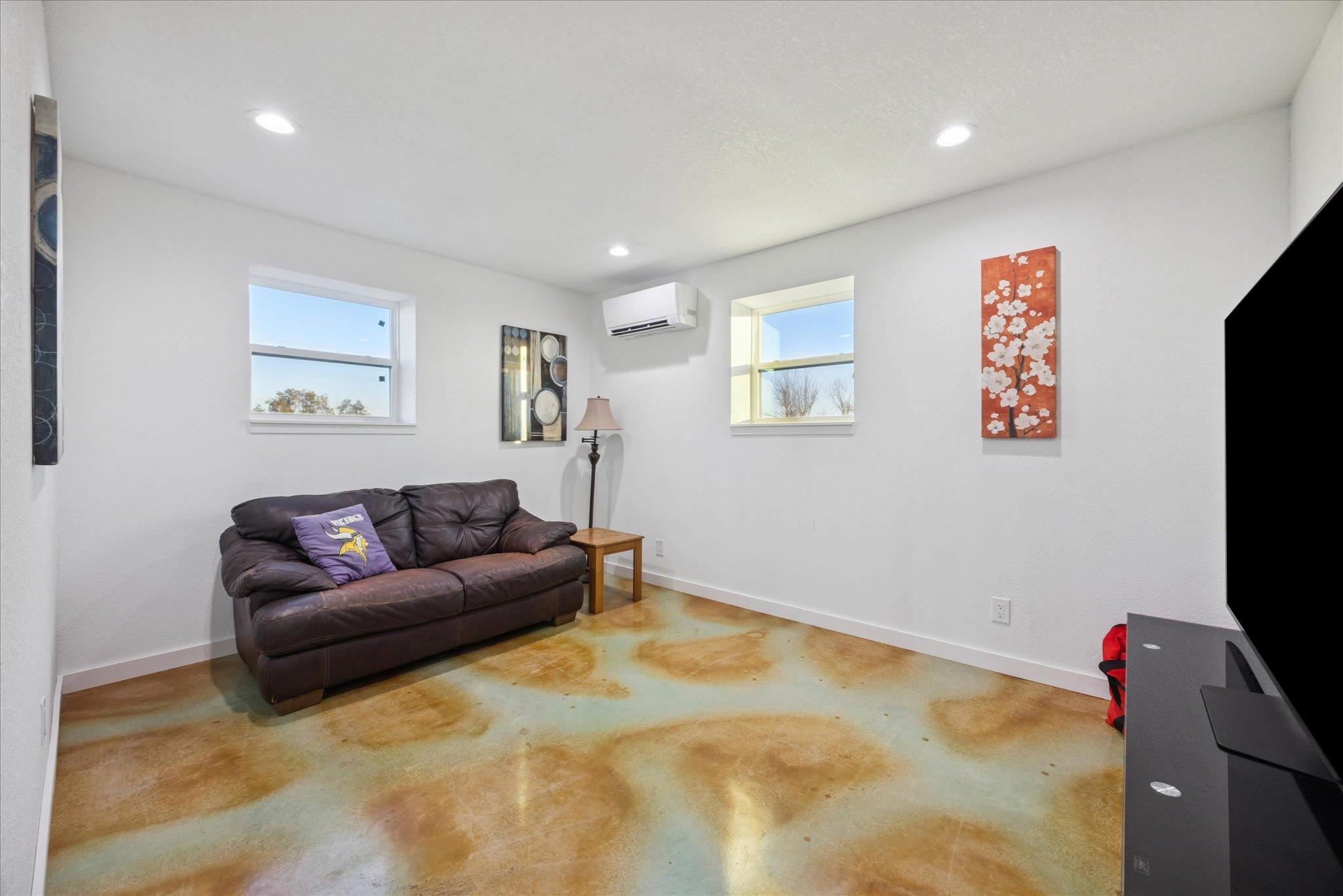 104 Paisano Dr, Horseshoe Bay, TX 78657