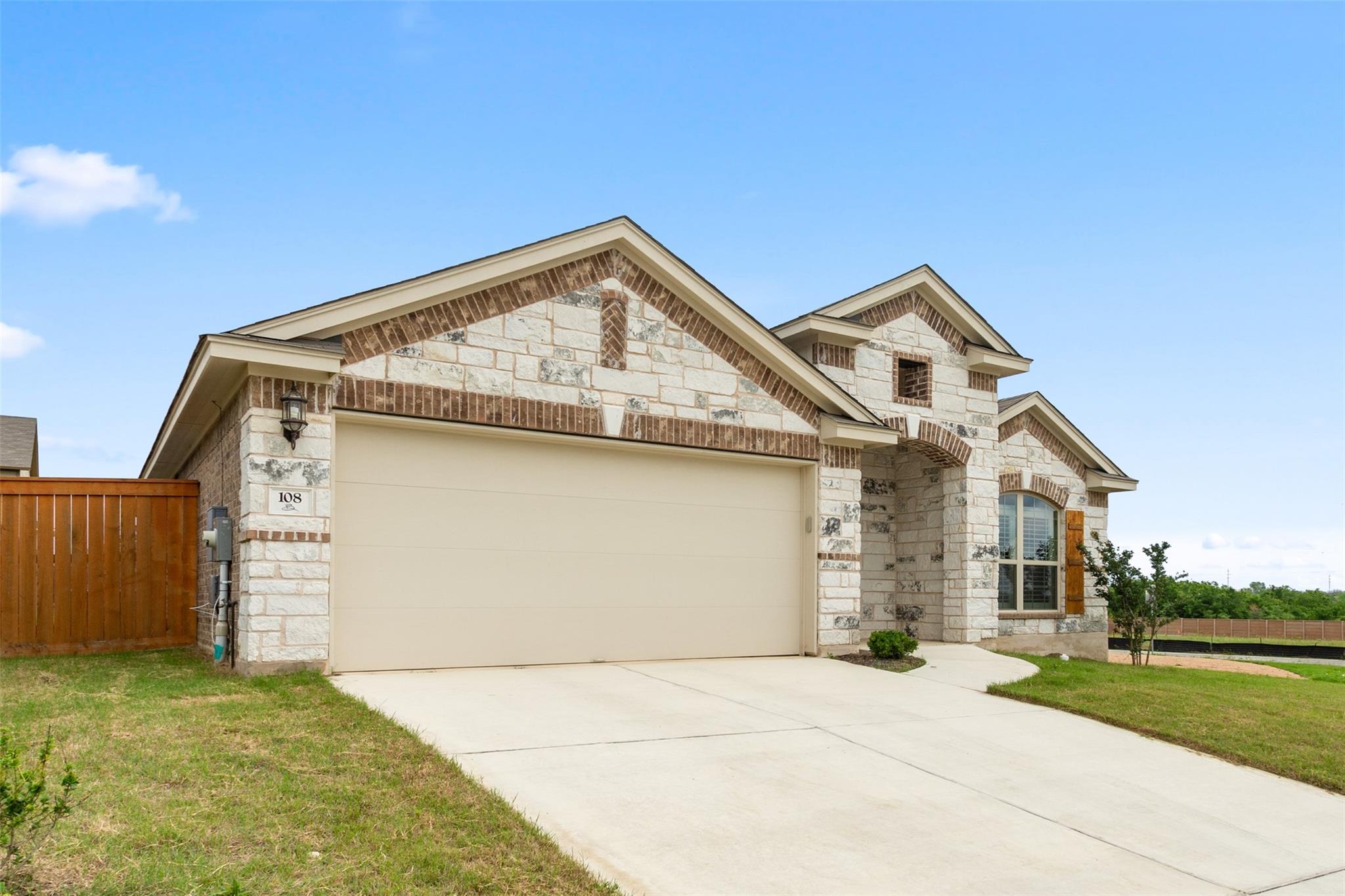 108 Sage Meadows Dr, San Marcos, TX 78666