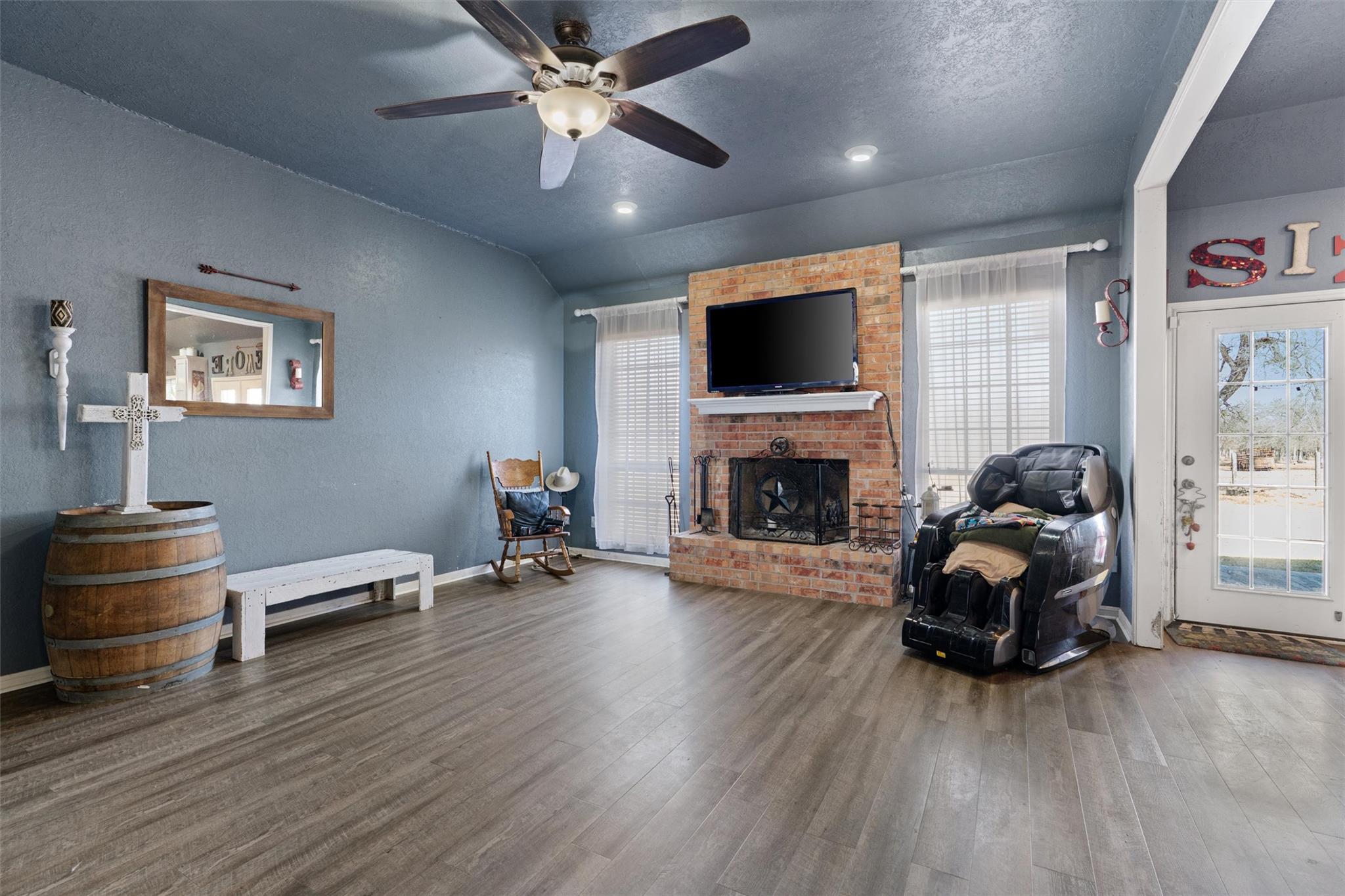 173 County Road 458A, Thorndale, TX 76577