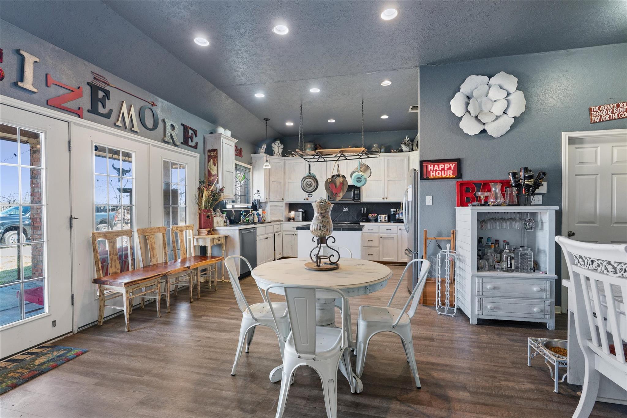 173 County Road 458A, Thorndale, TX 76577