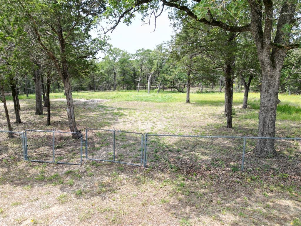 000 Leisure Ln, Cedar Creek, TX 78612