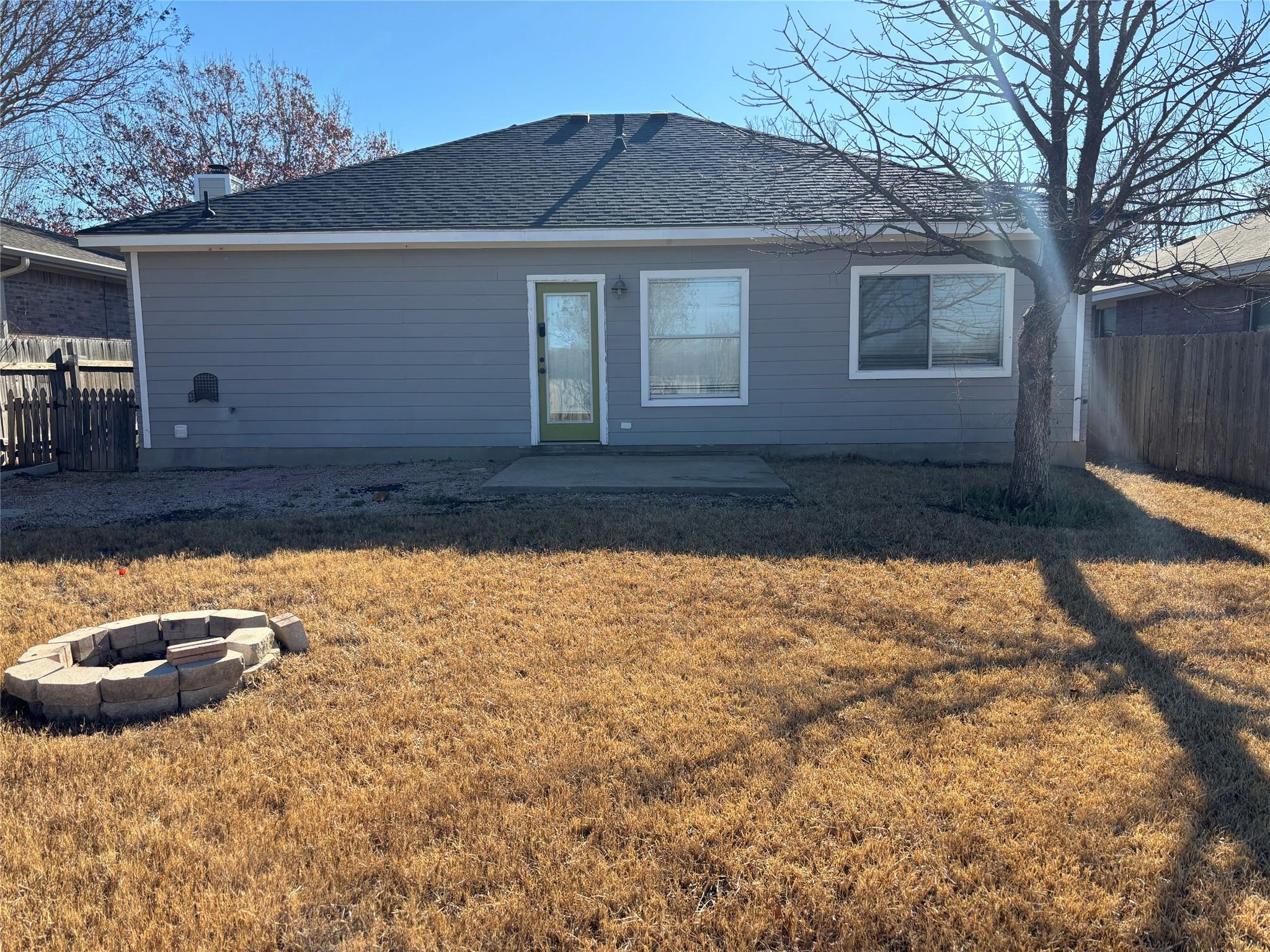 108 Shenandoah Trl, Elgin, TX 78621