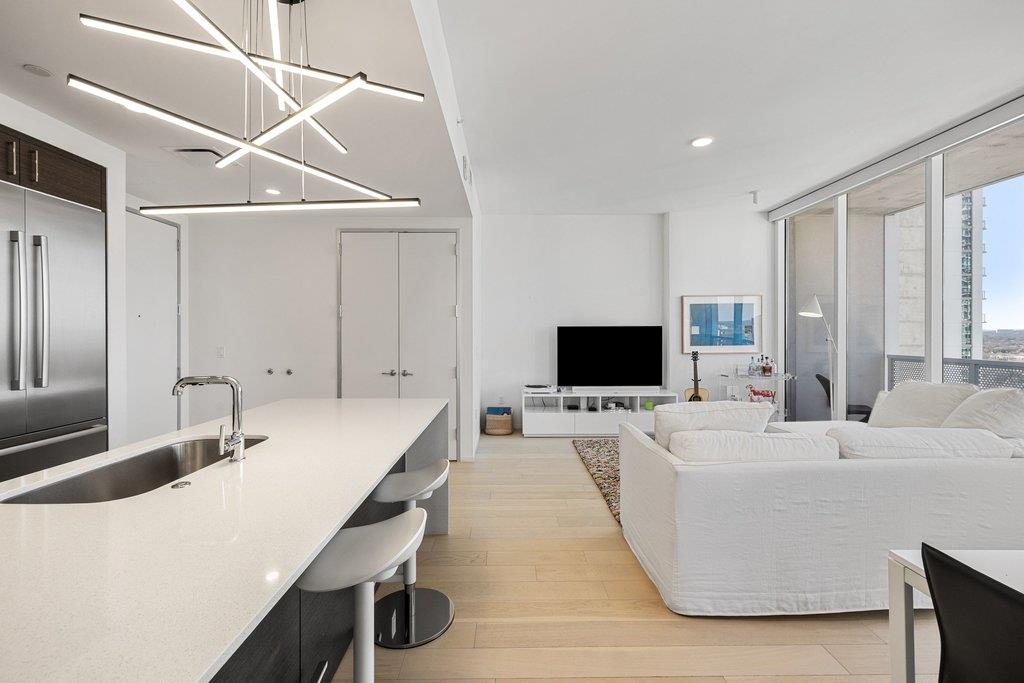 301 West Ave # 1701, Austin, TX 78701