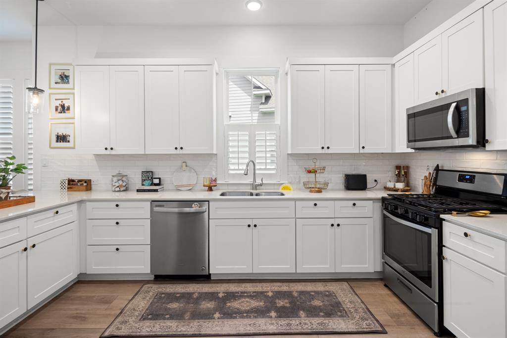 1066 Twain St, Driftwood, TX 78619