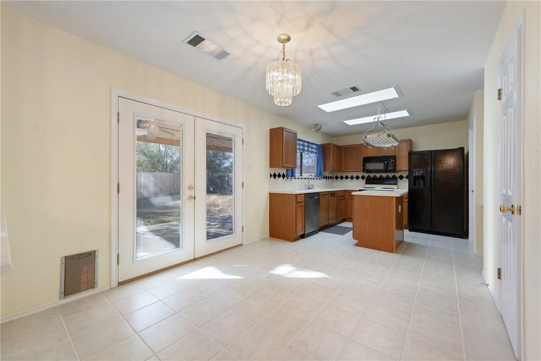 102 Presidio Dr, Leander, TX 78641