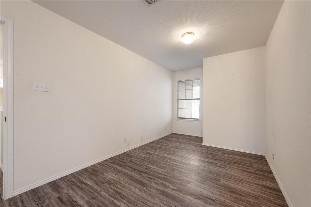 102 Presidio Dr, Leander, TX 78641