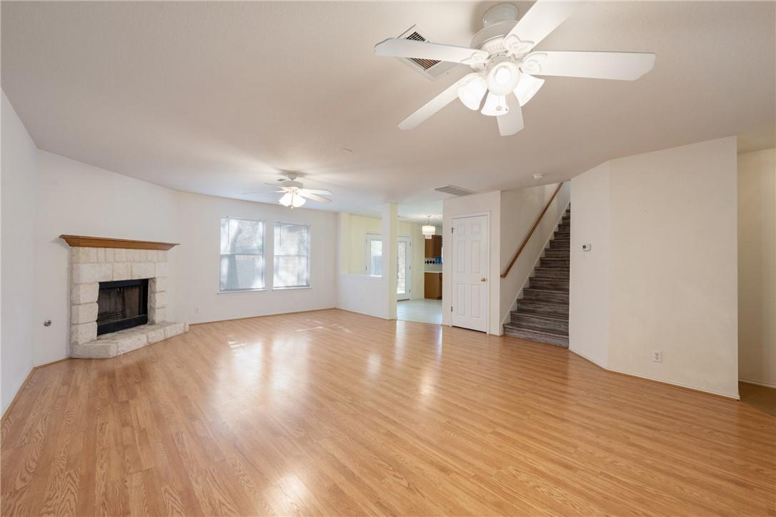 102 Presidio Dr, Leander, TX 78641