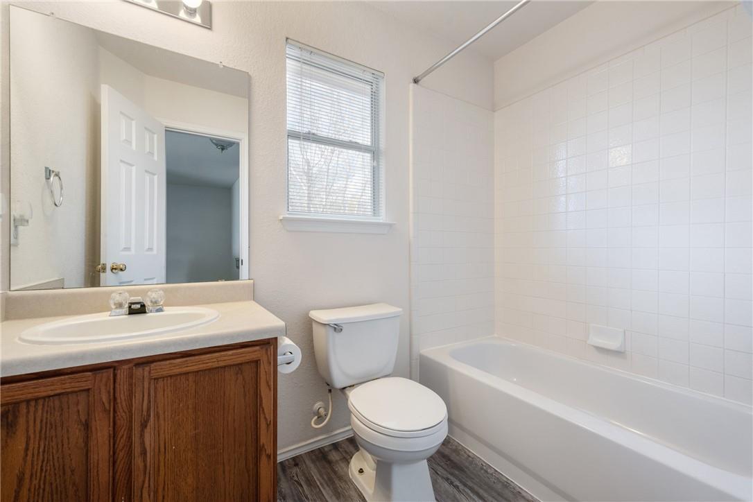 102 Presidio Dr, Leander, TX 78641