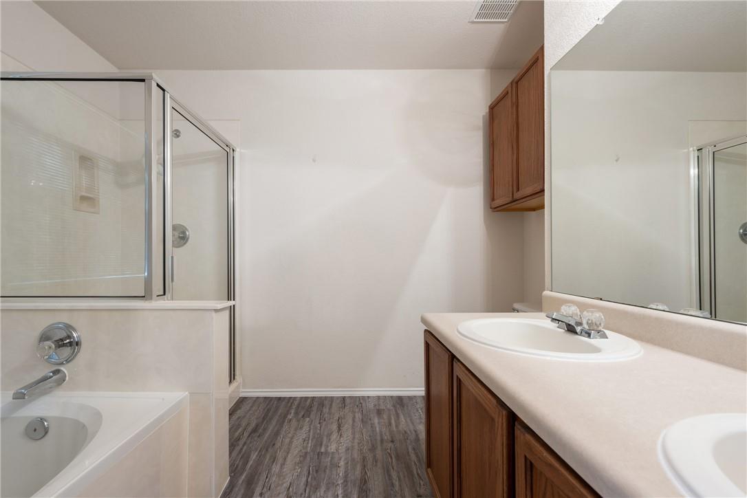 102 Presidio Dr, Leander, TX 78641