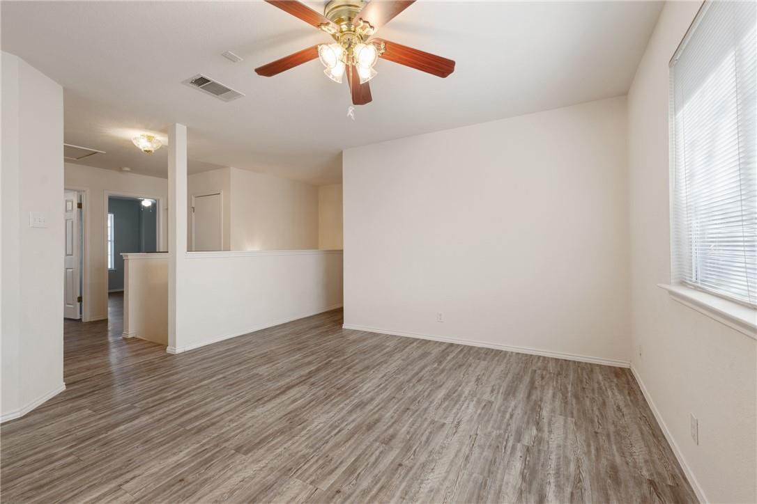 102 Presidio Dr, Leander, TX 78641