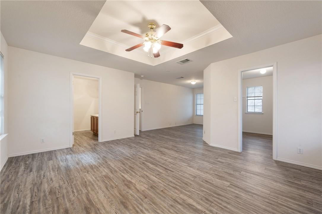 102 Presidio Dr, Leander, TX 78641